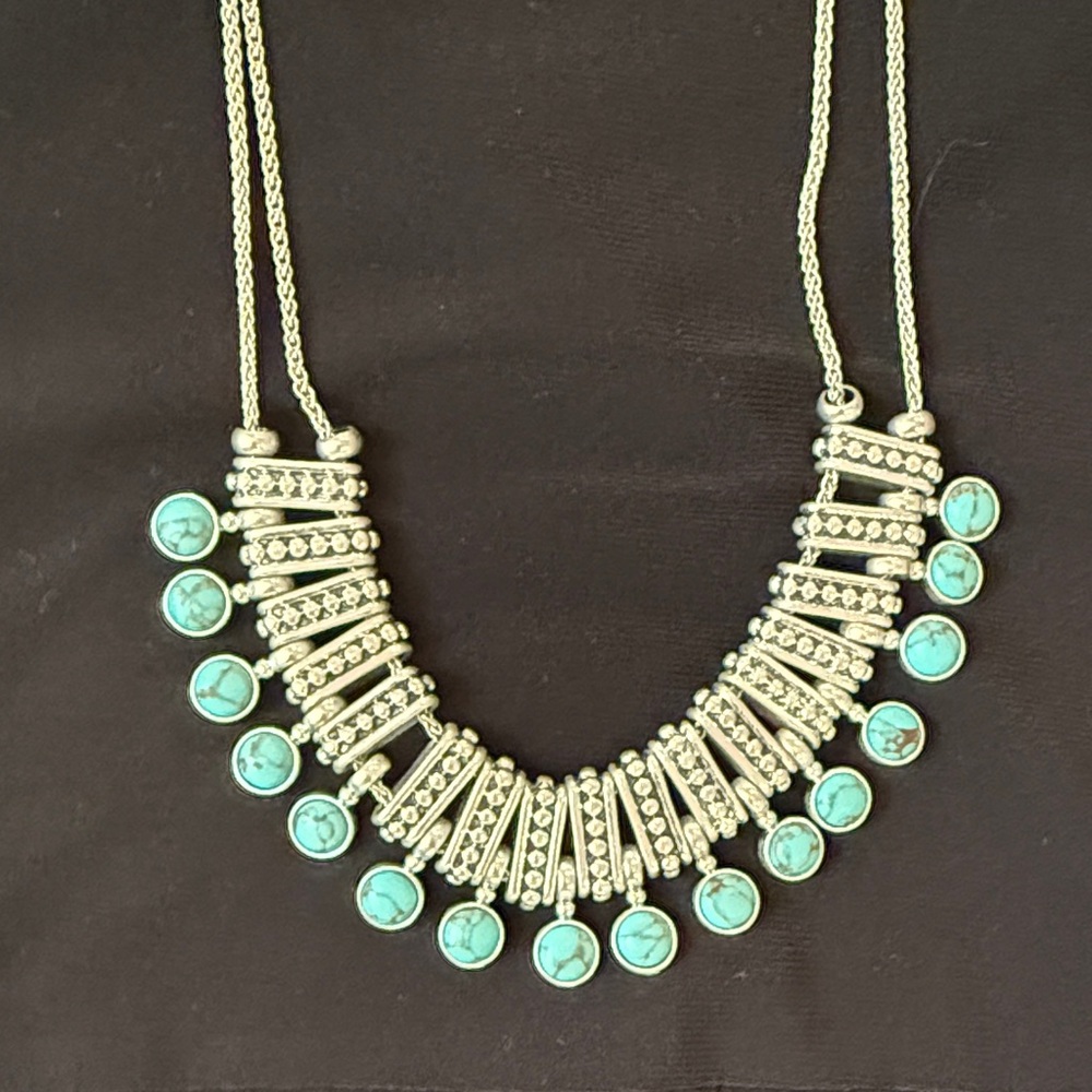 NWT Lucky Brand Silver-Tone Necklace with Turquoise Discs and Bar Detail - Picture 3 of 6